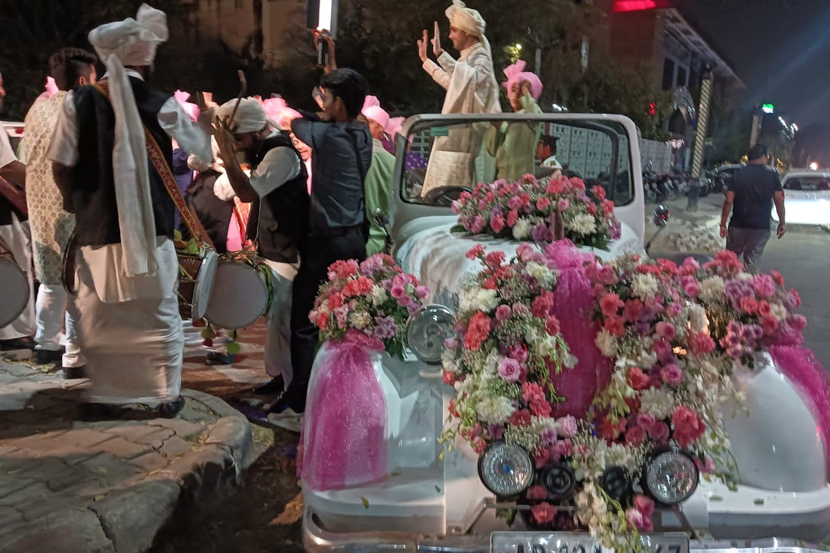 Barat Vehicles Hire in Delhi