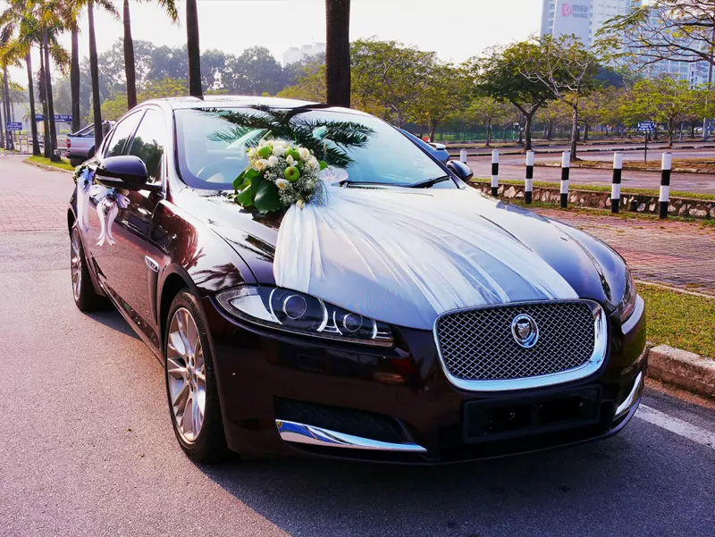 Hire Jaguar XE for wedding